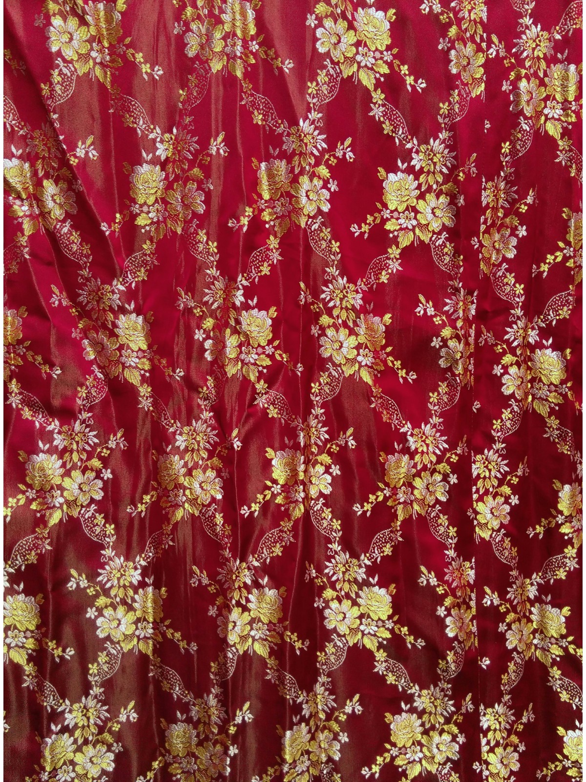 0040213 Red Oriental Drapes Stockyard North