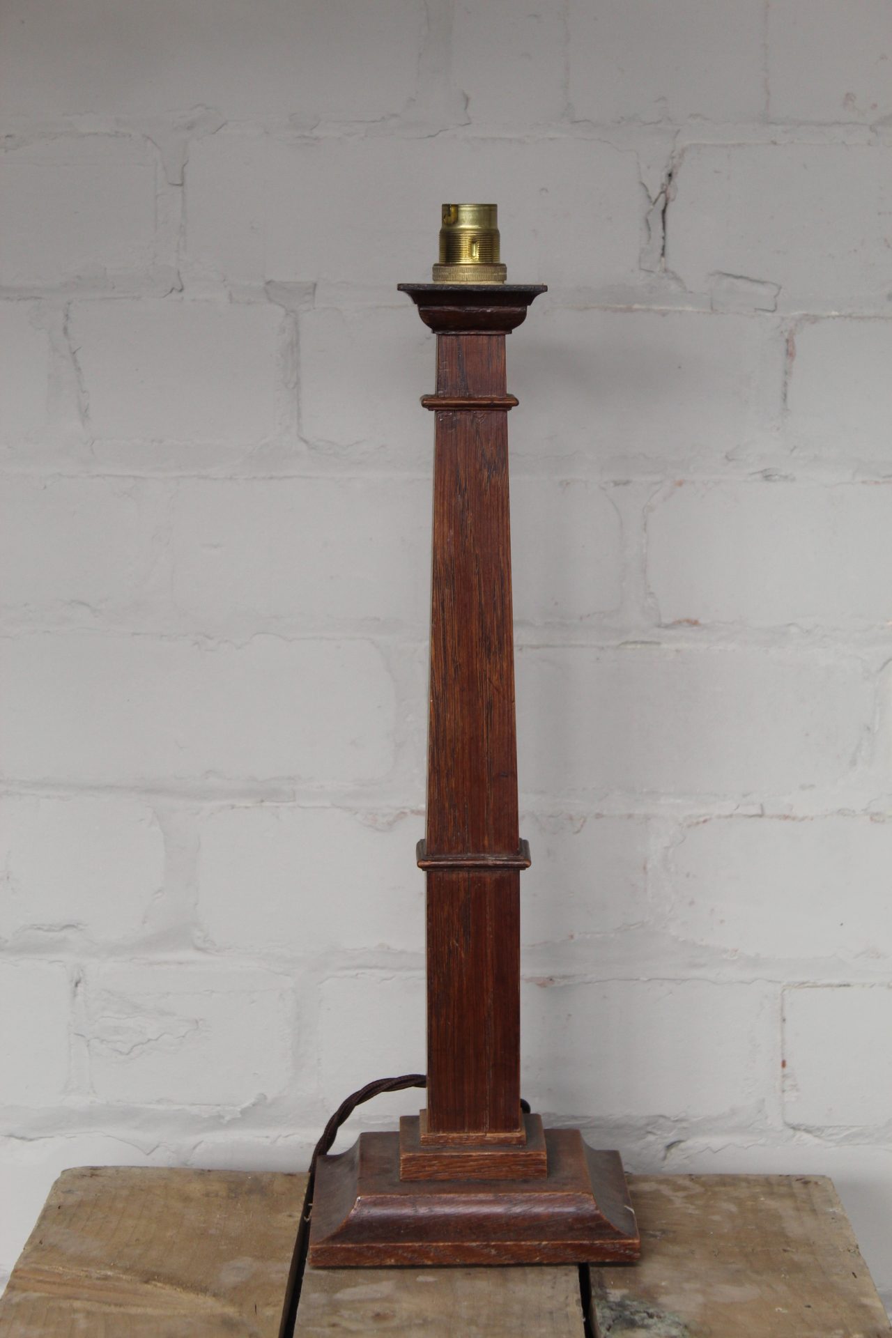 0027147 Tall Wooden Lamp