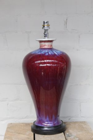 0027161 Red Bleed-Effect Ceramic Lamp