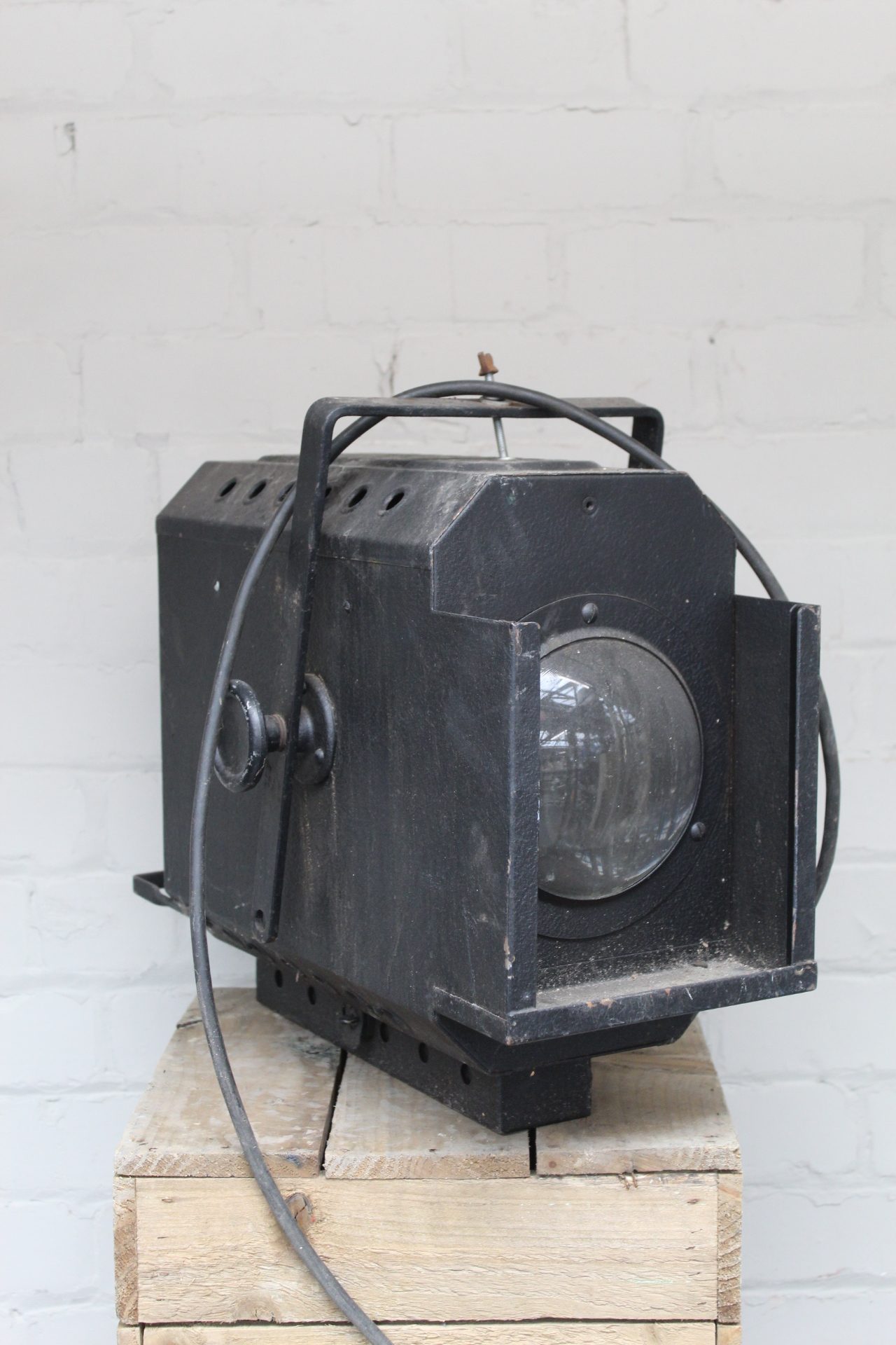 0027232 Black Stage Lamp