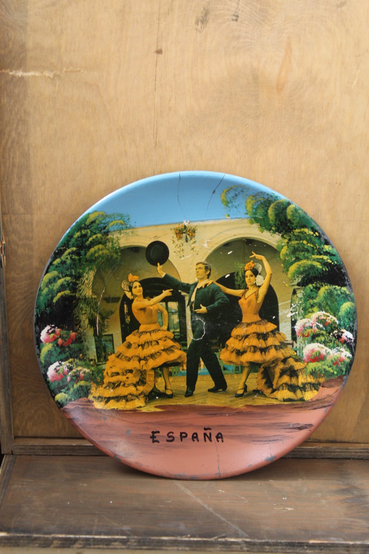 1210016 Flamenco Dancing Wooden Plate
