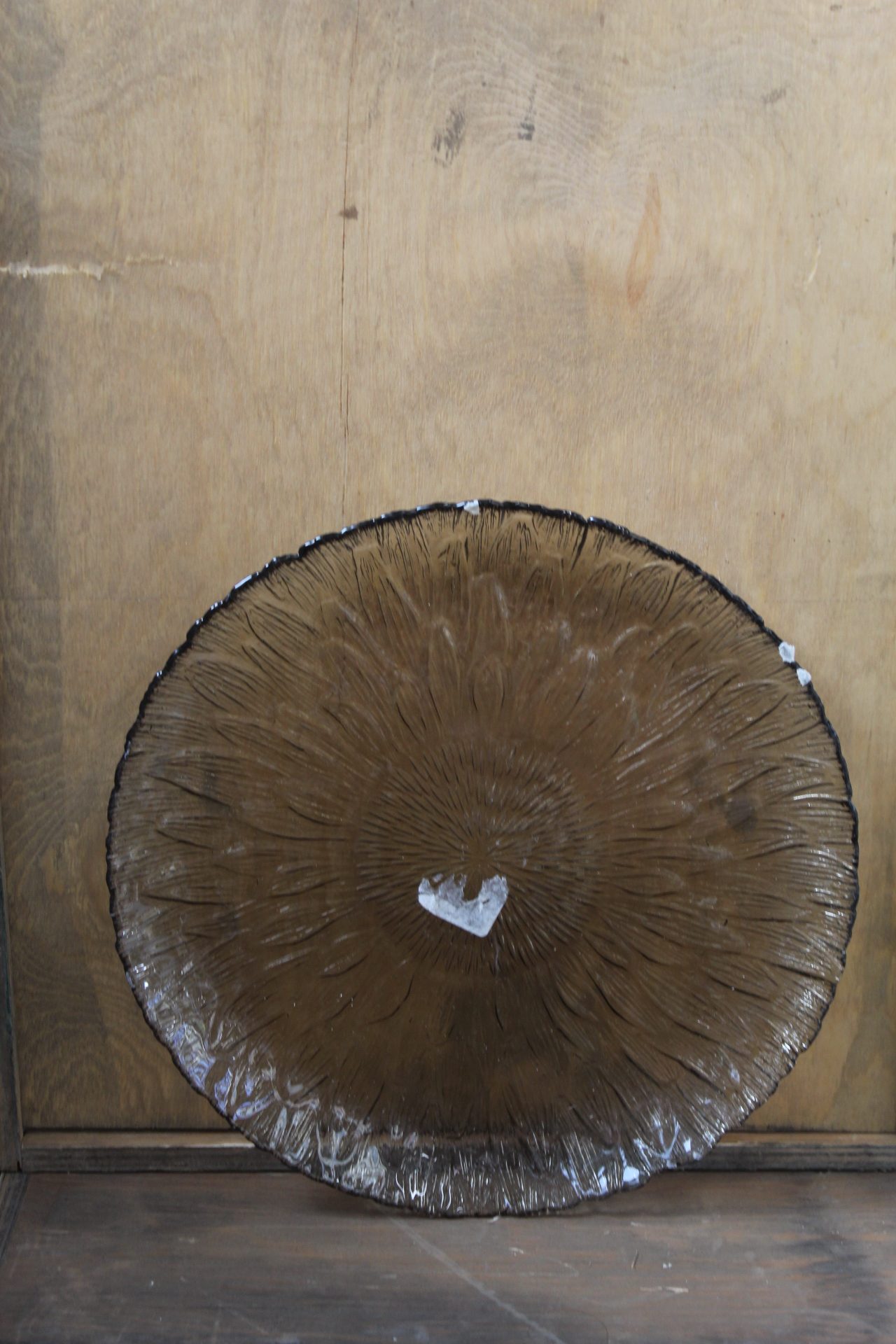 1210017 Brown Glass Floral Plate