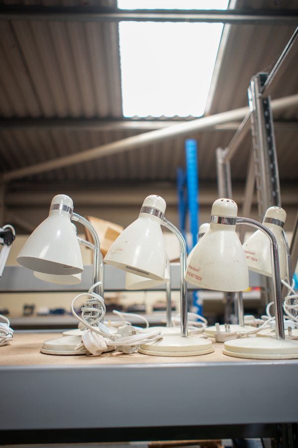 0027259 Small White Desk Lamp Stockyard North