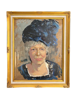 1600196 Portrait of lady in blue