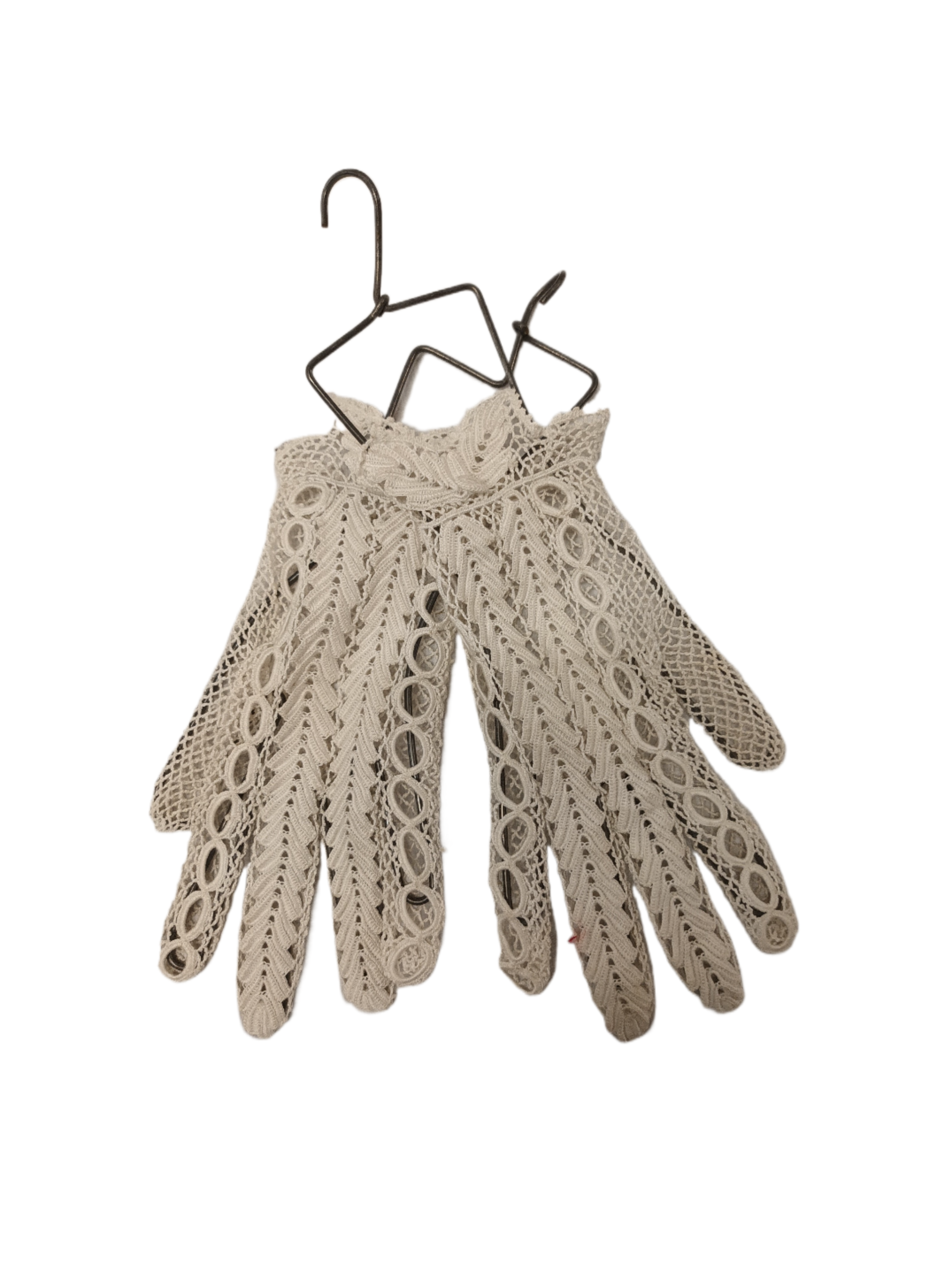 2000041 Antique lace gloves